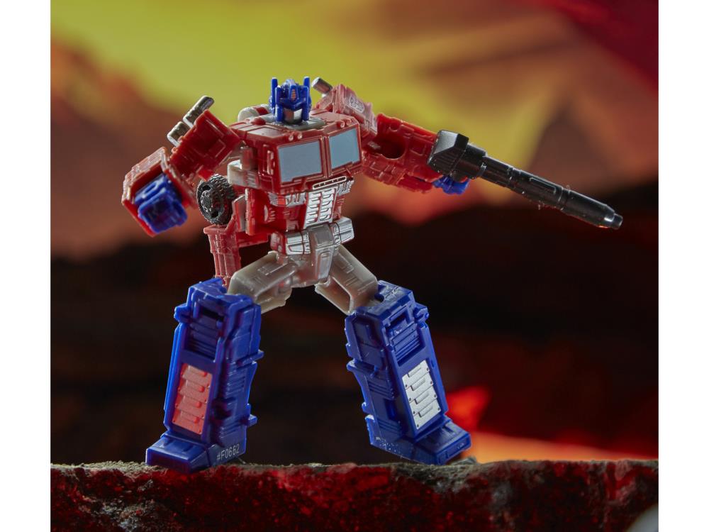 Transformers War for Cybertron: Kingdom Core Optimus Prime Gallery Image 4