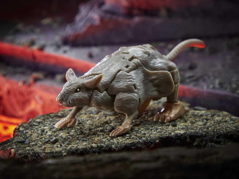 Transformers War for Cybertron: Kingdom Core Rattrap Gallery Image 3