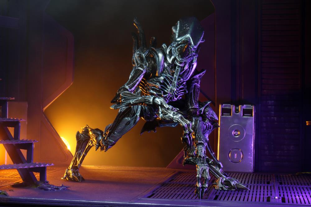 Aliens Ultimate Rhino Alien Figure (Ver. 2) Gallery Image 11