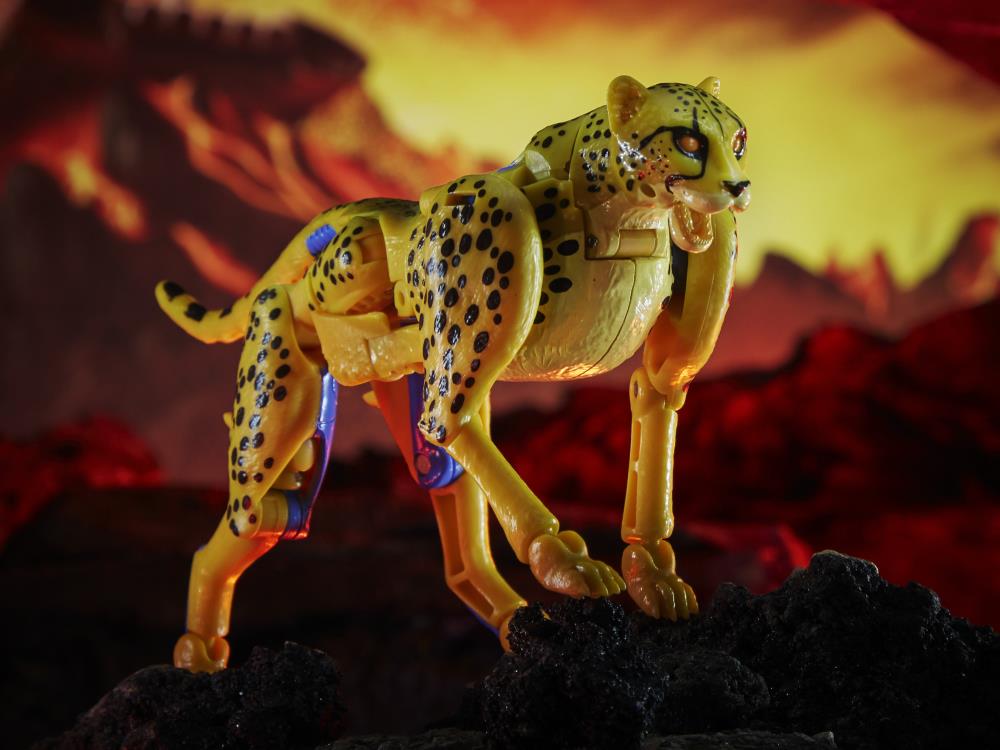 Transformers War for Cybertron: Kingdom Deluxe Cheetor Gallery Image 3
