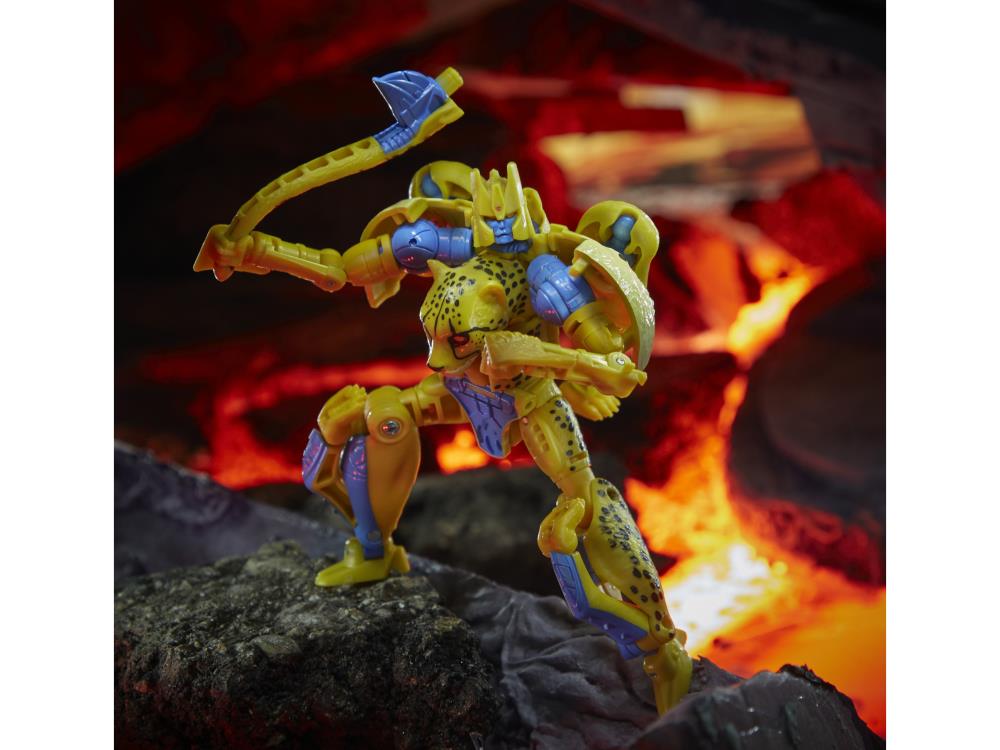 Transformers War for Cybertron: Kingdom Deluxe Cheetor Gallery Image 5