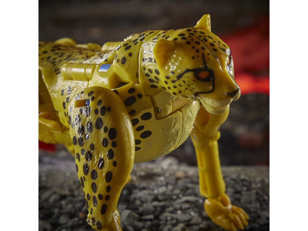 Transformers War for Cybertron: Kingdom Deluxe Cheetor Gallery Image 7
