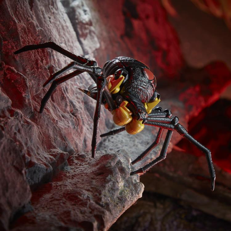 Transformers War for Cybertron: Kingdom Deluxe Blackarachnia Gallery Image 5