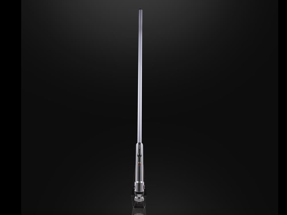 Star Wars: The Black Series Ahsoka Tano Force FX Elite Lightsaber Gallery Image 4