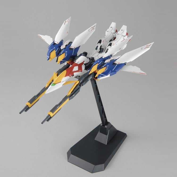 Gundam Wing: Endless Waltz MG Wing Gundam Proto Zero EW (Endless Waltz) 1/100 Scale Model Kit Gallery Image 4