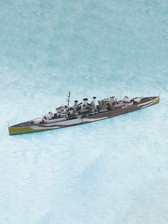British Heavy Cruiser HMS Kent 1/700 Scale Model Kit Gallery Image 2