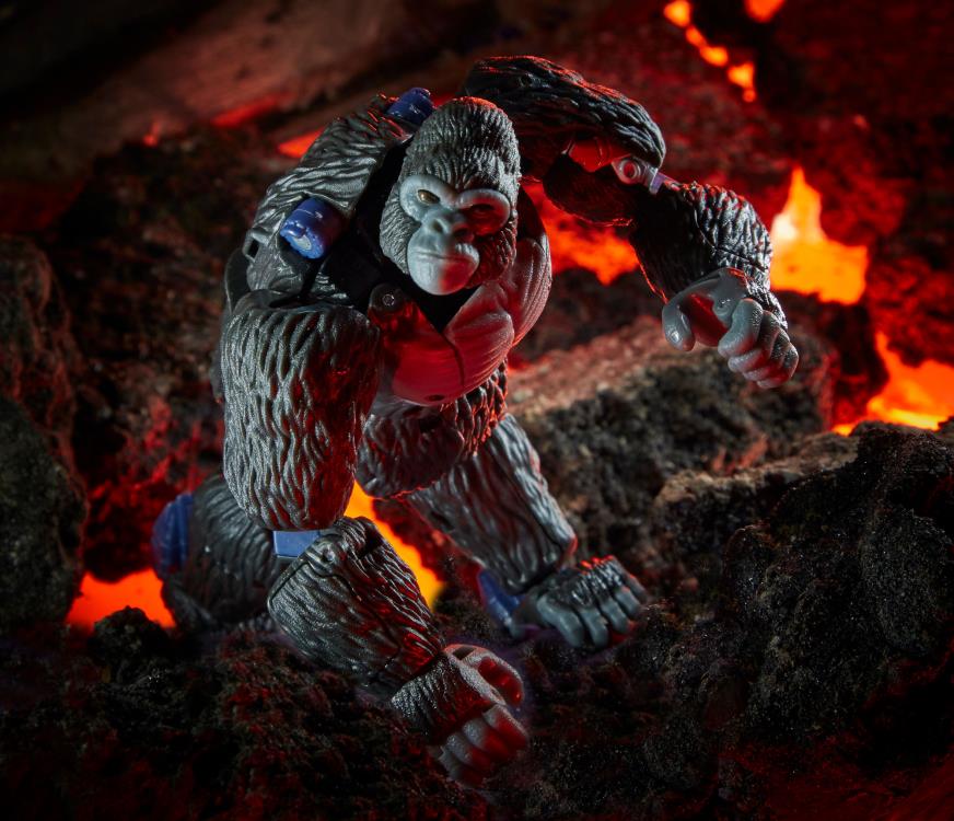 Transformers War for Cybertron: Kingdom Voyager Optimus Primal Gallery Image 3