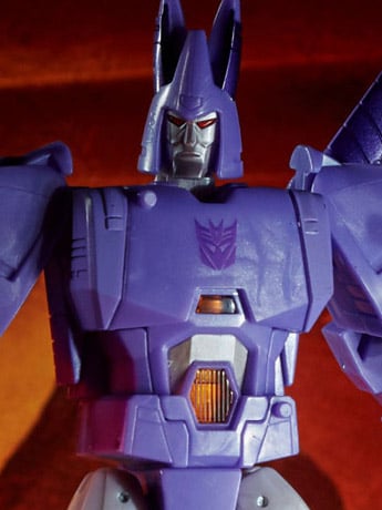 Transformers War for Cybertron: Kingdom Voyager Cyclonus Gallery Image 2