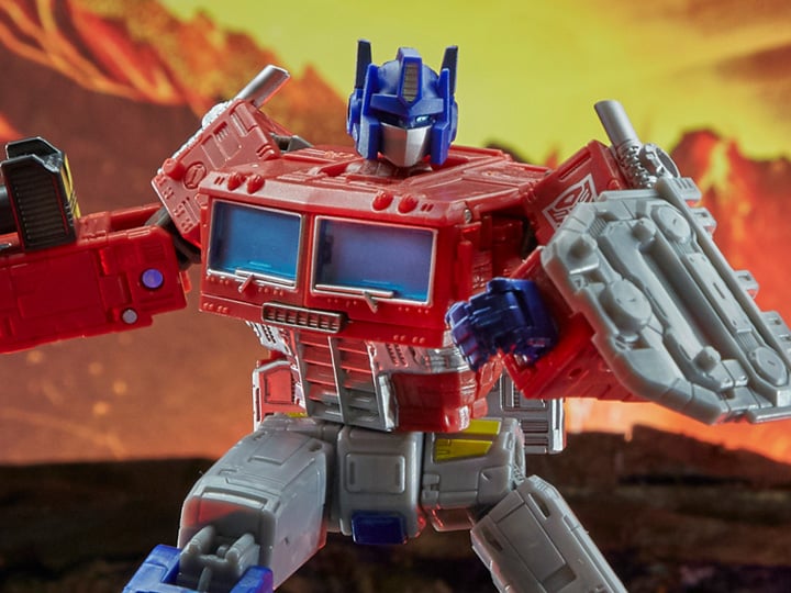 Transformers War for Cybertron: Kingdom Leader Optimus Prime Gallery Image 2