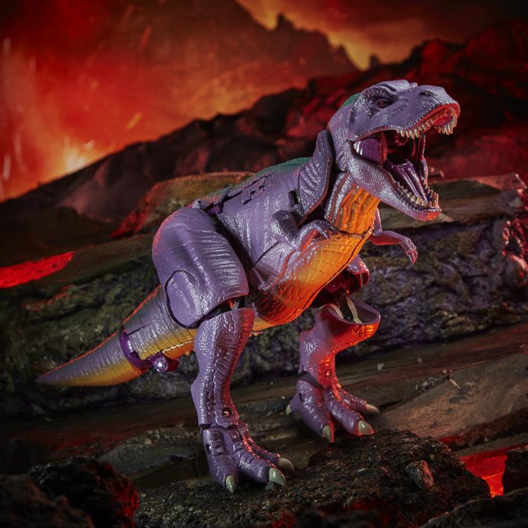 Transformers War for Cybertron: Kingdom Leader Megatron Gallery Image 4