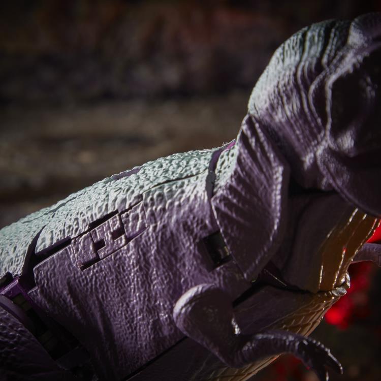 Transformers War for Cybertron: Kingdom Leader Megatron Gallery Image 10