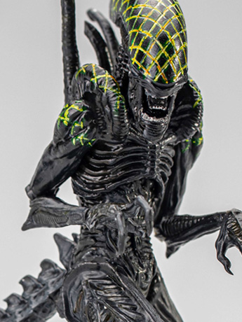 Alien vs. Predator Grid Alien 1:18 Scale PX Previews Exclusive Figure Gallery Image 2