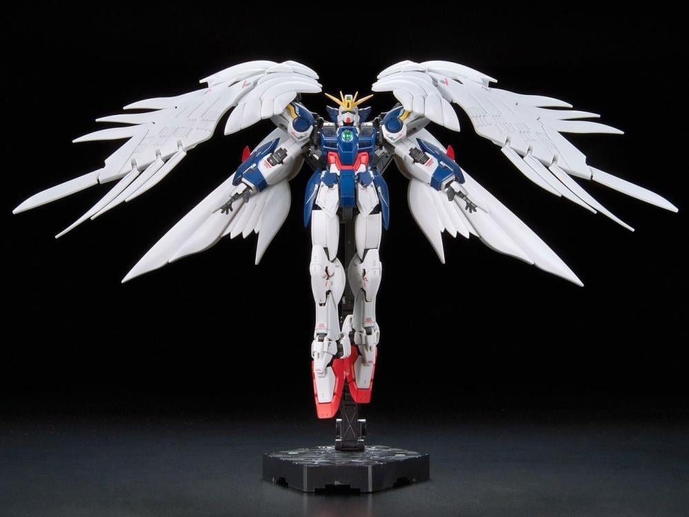 Gundam Wing: Endless Waltz RG Wing Gundam Zero EW 1/144 Scale