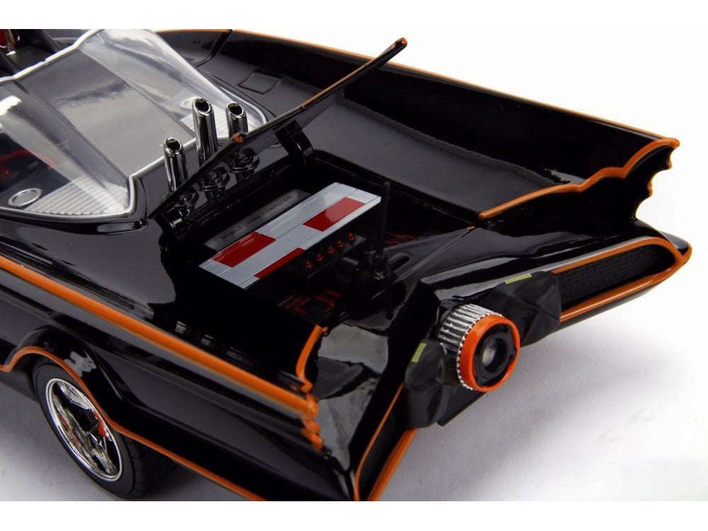 Batman Classic TV Series Metals Die Cast 1/18 Scale Batmobile with Batman & Robin Gallery Image 10