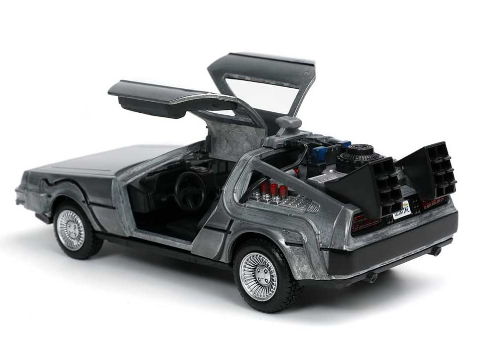 Back to the Future Hollywood Rides 1/32 Scale Die-Cast DeLorean Time Machine Gallery Image 5