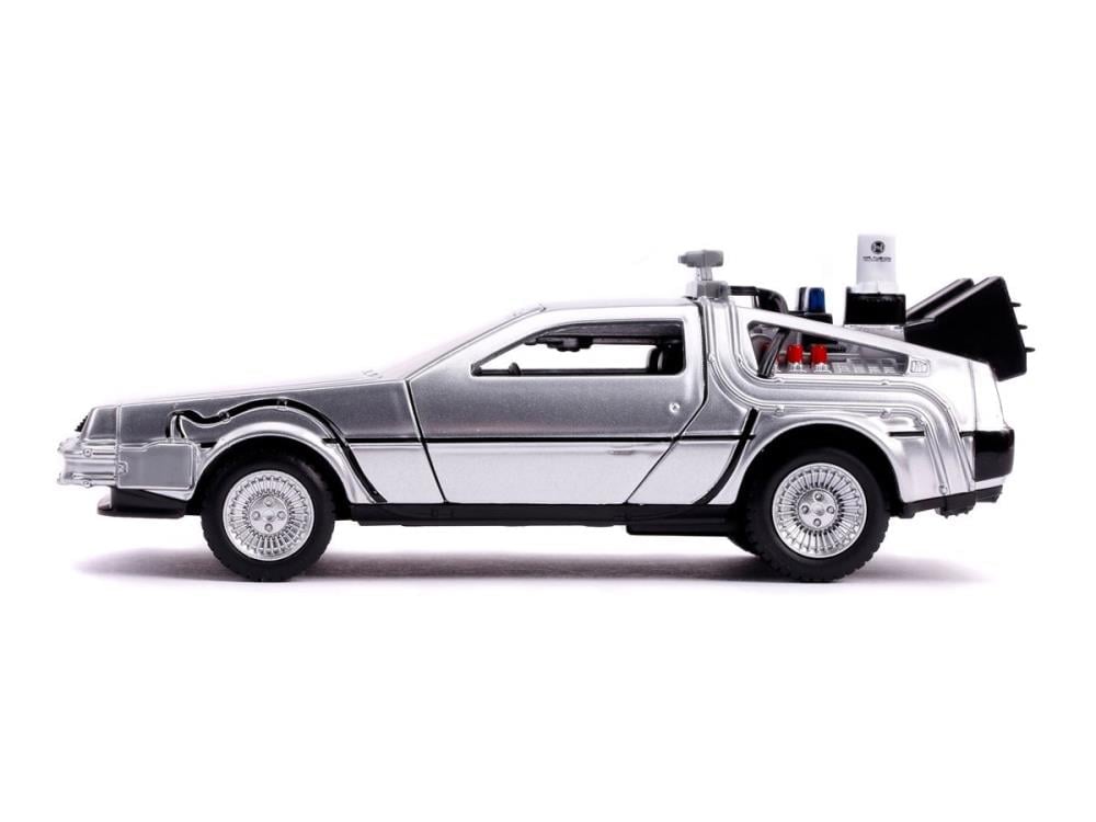 Back to the Future Part II Hollywood Rides DeLorean Time Machine 1/32 Scale Model Gallery Image 7