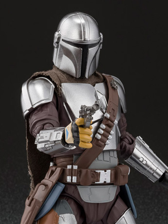 The Mandalorian S.H.Figuarts The Mandalorian (Beskar Armor) Exclusive Action Figure Gallery Image 2