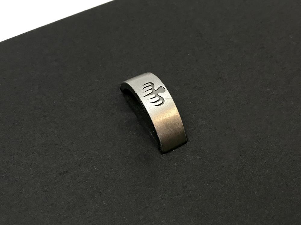 Spectre Agent's Ring Prop Replica Gallery Image 4