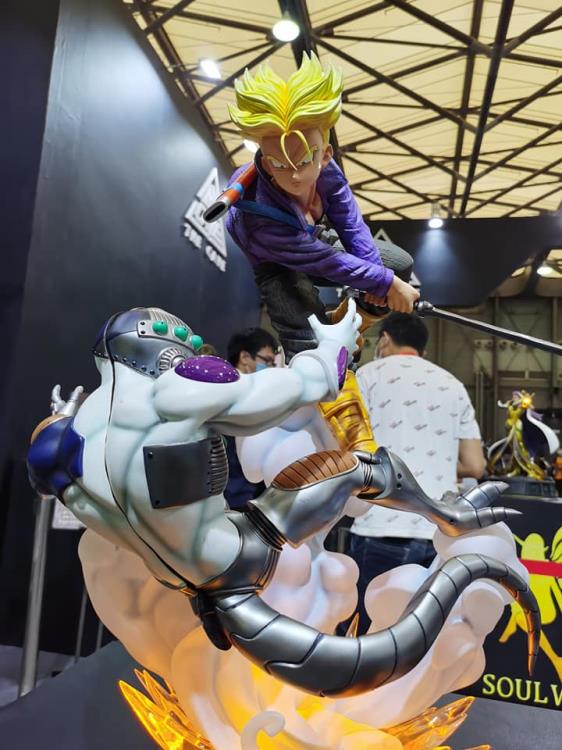 Super Saiyan Trunks vs Mecha Freeza 1/4 Scale Statue Gallery Image 5