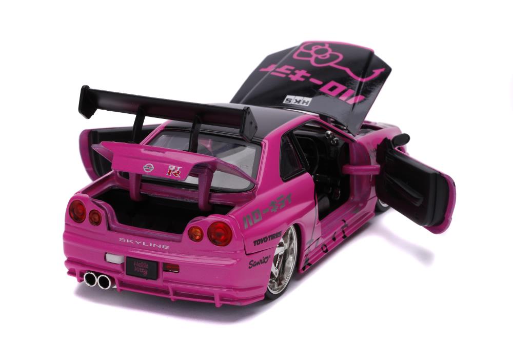 Hello Kitty 2002 Nissan Skyline GT-R (R34) 1/24 Scale Die-Cast Vehicle & Figure Gallery Image 9