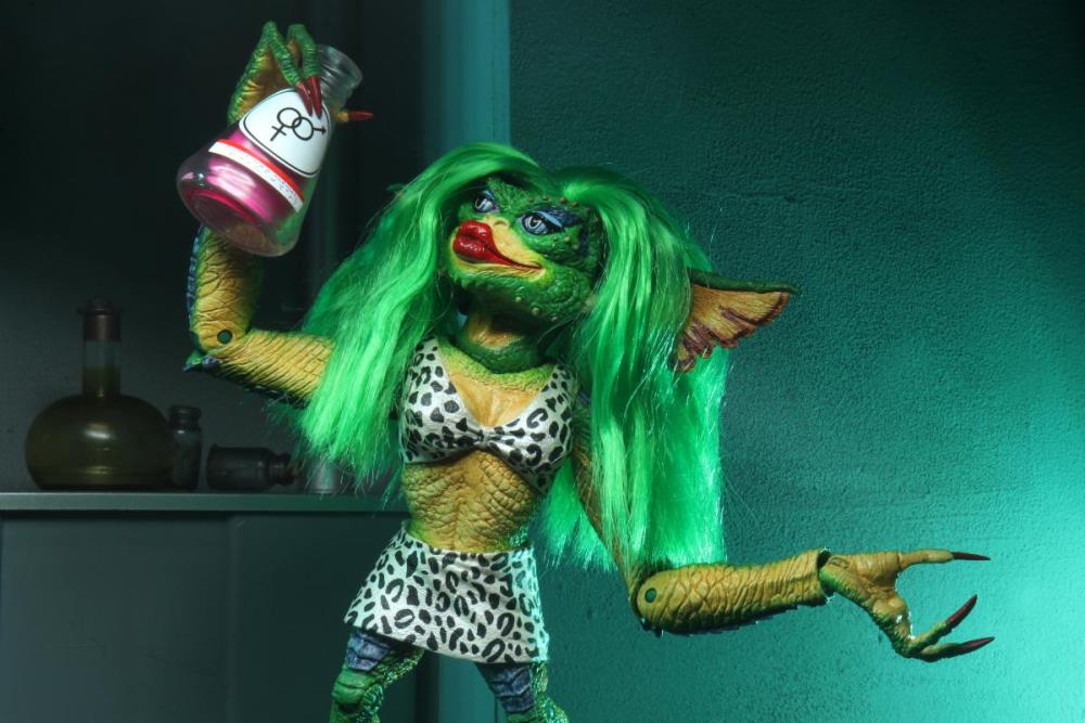 Gremlins 2: The New Batch Ultimate Greta Action Figure Gallery Image 3