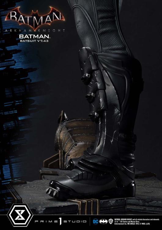 Batman: Arkham Knight Museum Masterline Batman (Batsuit V7.43) Statue Gallery Image 20