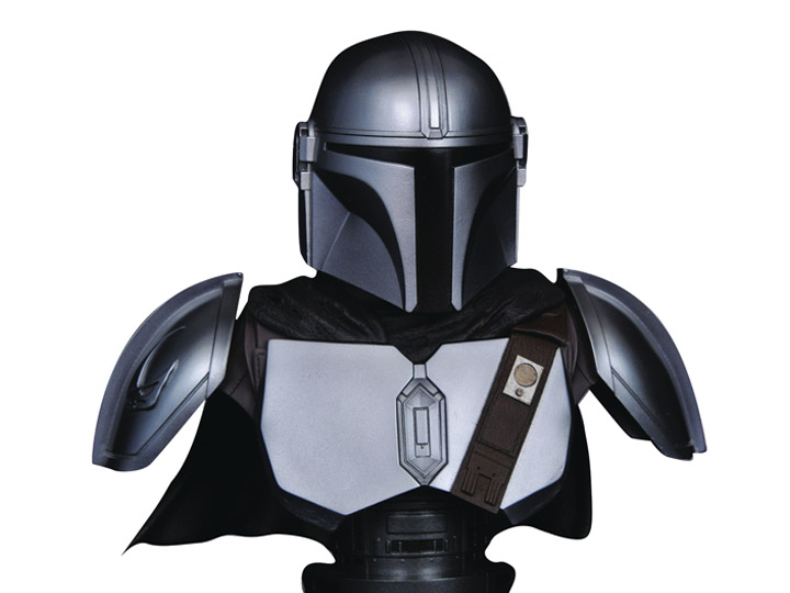 Star Wars Legends in 3D The Mandalorian (Beskar Armor) 1/2 Scale Limited Edition Bust Gallery Image 1
