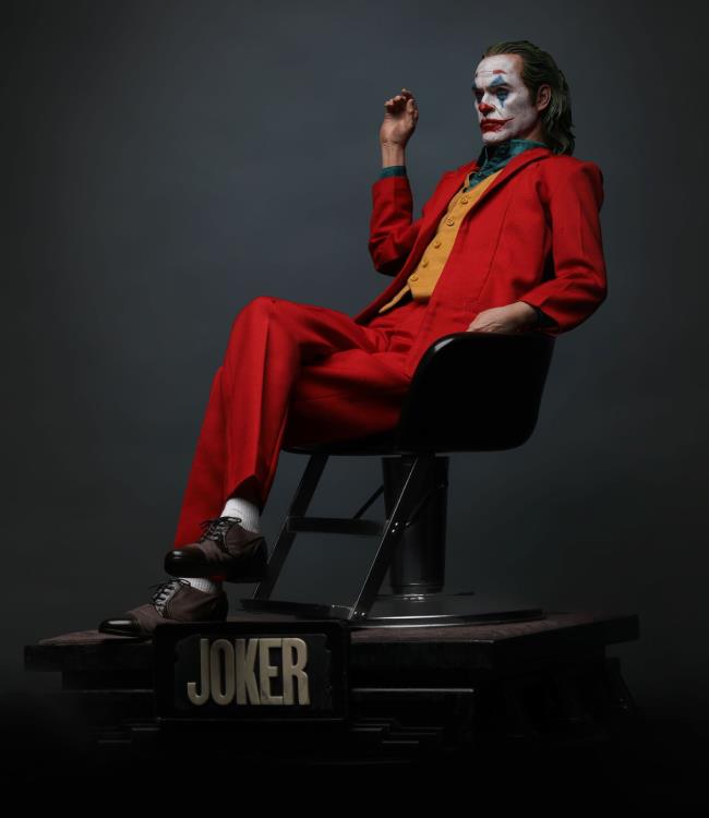 Joker 1/3 Scale Statue Gallery Image 3