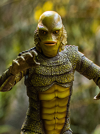 Universal Monsters Creature From the Black Lagoon 1/6 Scale Figure Gallery Image 2