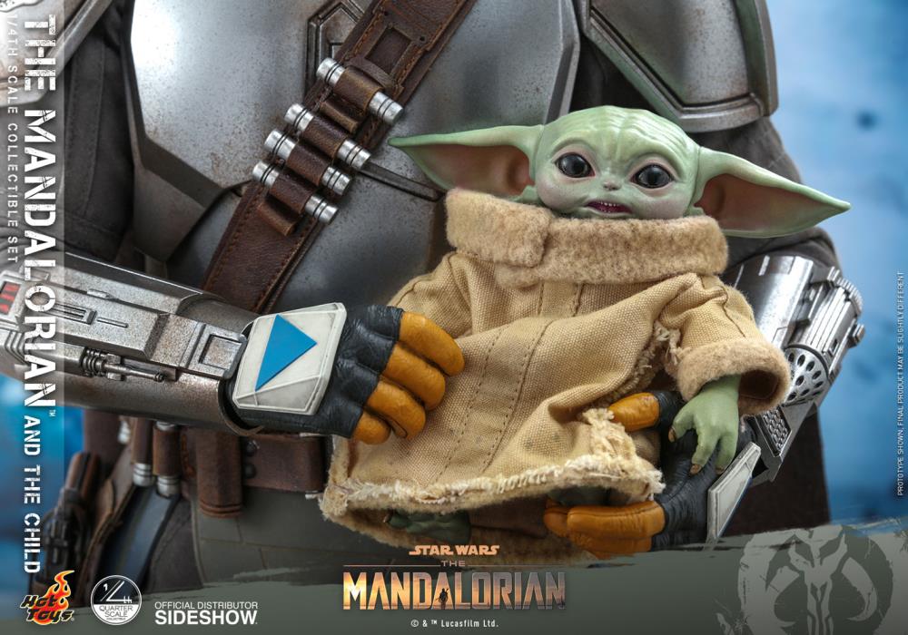 The Mandalorian QS016 The Mandalorian and The Child 1/4 Scale Collectible Figure Gallery Image 5