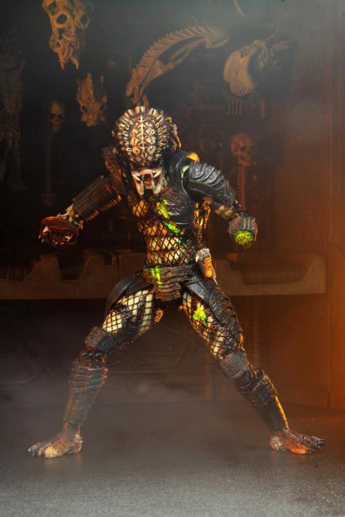 Predator 2 Ultimate Battle-Damaged City Hunter Action Figure Gallery Image 4