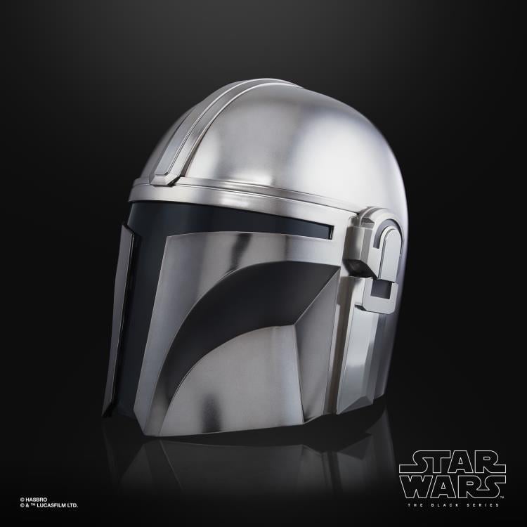 Star Wars: The Black Series The Mandalorian 1:1 Scale Wearable Helmet (Electronic) Gallery Image 4