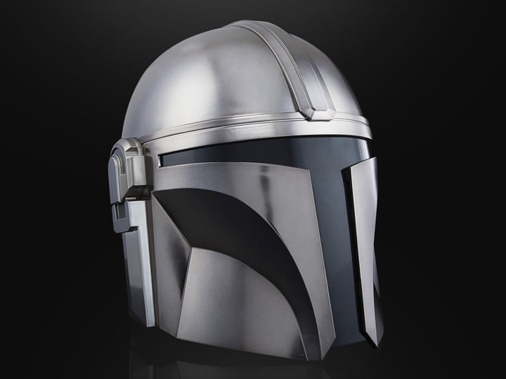 Star Wars: The Black Series The Mandalorian 1:1 Scale Wearable Helmet (Electronic) Gallery Image 1