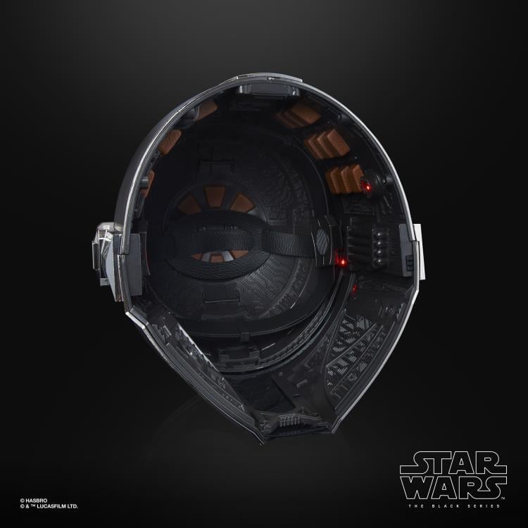 Star Wars: The Black Series The Mandalorian 1:1 Scale Wearable Helmet (Electronic) Gallery Image 10