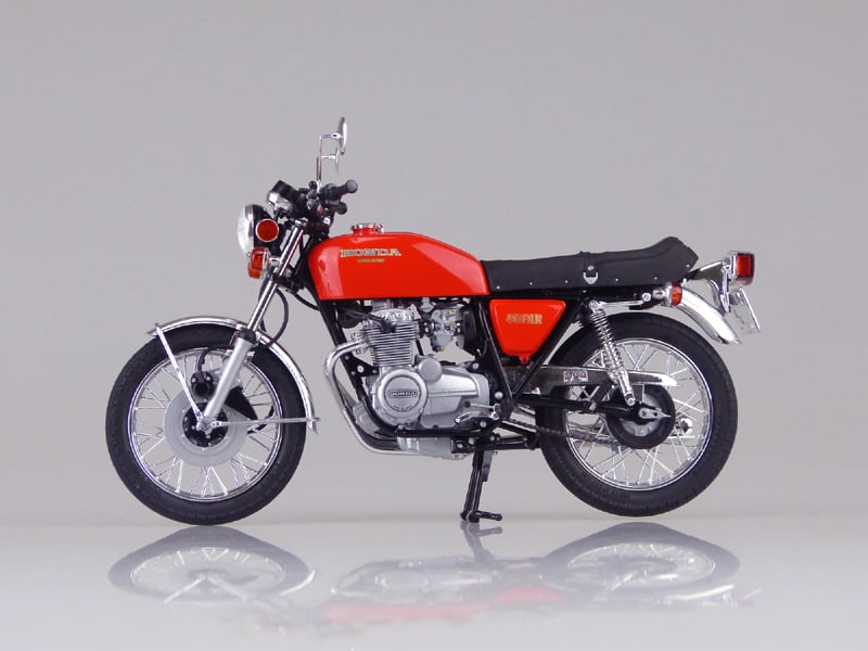 Honda CB400 Four 1/12 Scale Motorcycle Model Kit Gallery Image 7