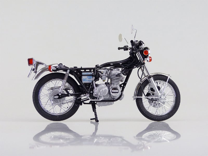 Honda CB400 Four 1/12 Scale Motorcycle Model Kit Gallery Image 10