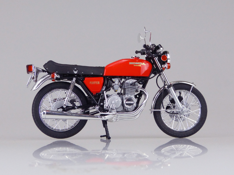 Honda CB400 Four 1/12 Scale Motorcycle Model Kit Gallery Image 4