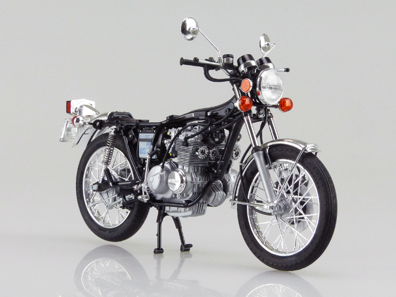 Honda CB400 Four 1/12 Scale Motorcycle Model Kit Gallery Image 9
