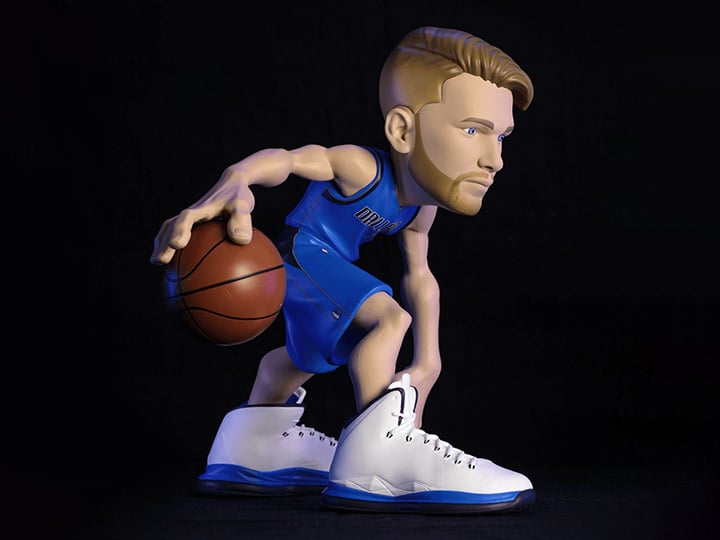 NBA SmAll-Stars: Dallas Mavericks Luca Doncic (Royal Jersey) Figure Gallery Image 1