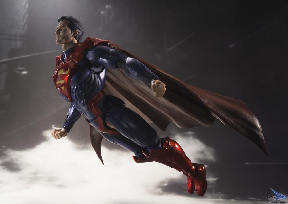 Injustice S.H.Figuarts Superman Gallery Image 6
