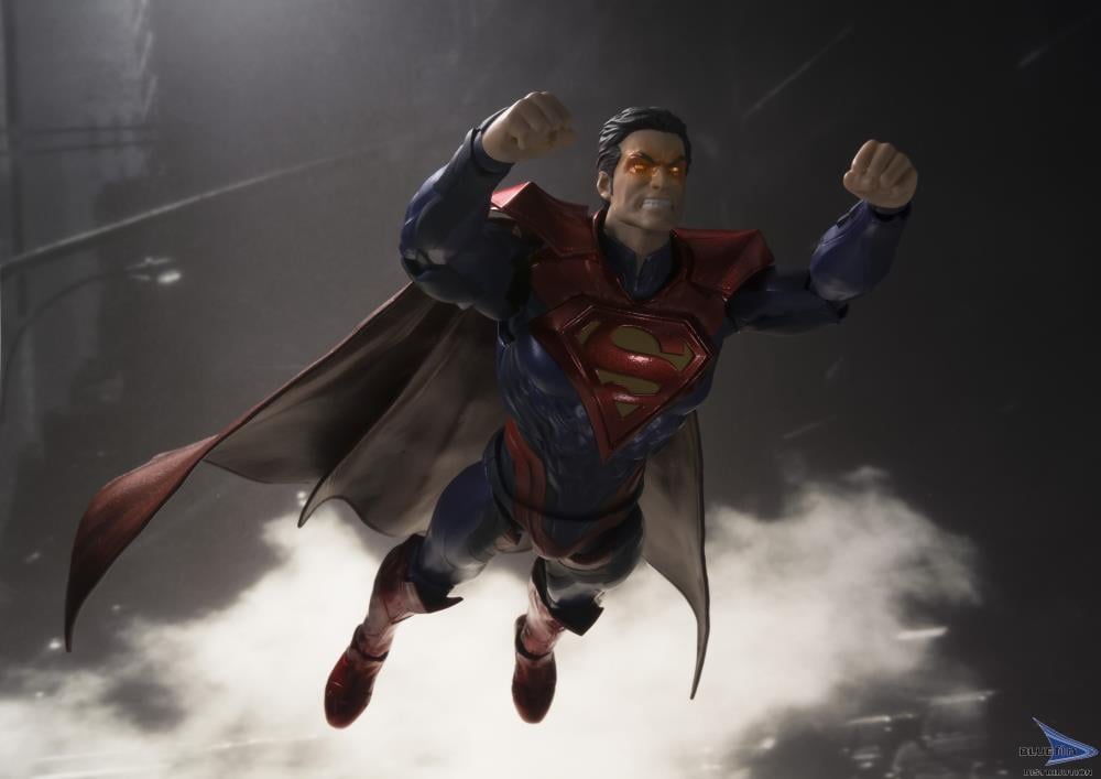 Injustice S.H.Figuarts Superman Gallery Image 8