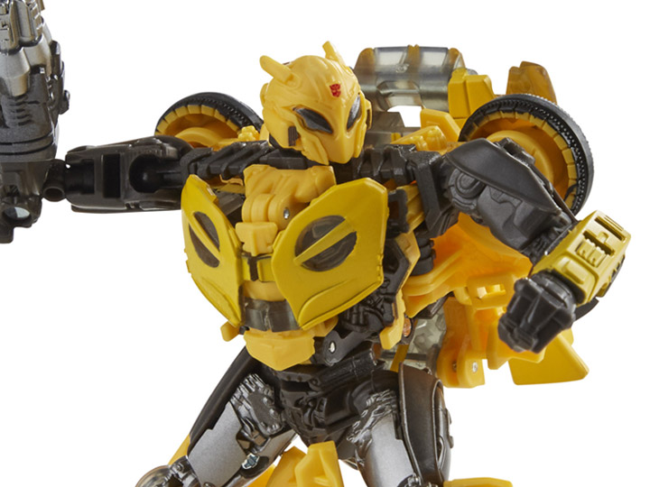 Transformers Studio Series 70 Deluxe Bumblebee (B-127) Gallery Image 1