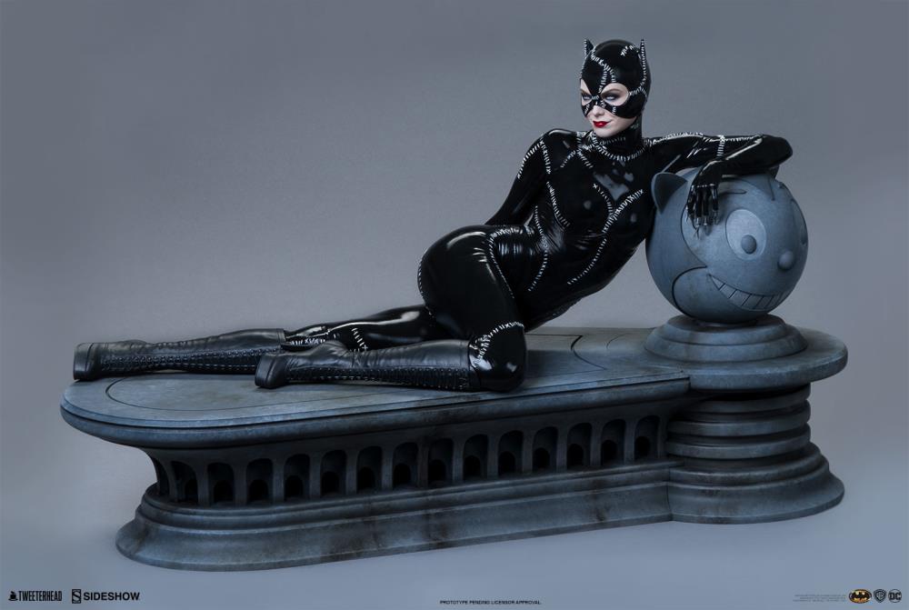 Batman Returns Catwoman 1/4 Scale Maquette Gallery Image 11