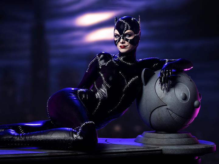 Batman Returns Catwoman 1/4 Scale Maquette Gallery Image 1