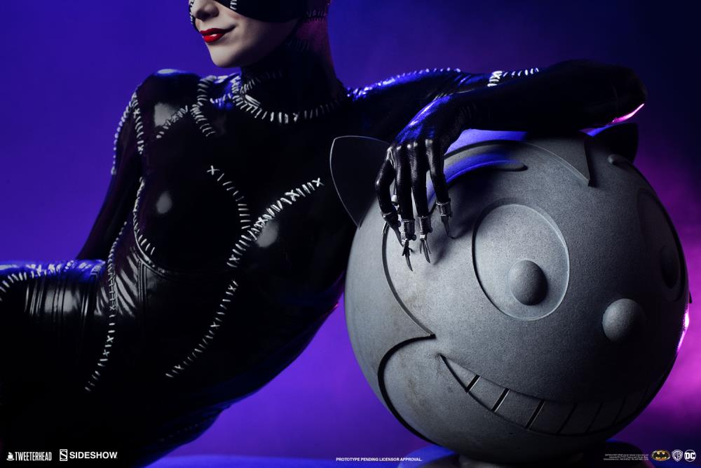 Batman Returns Catwoman 1/4 Scale Maquette Gallery Image 9