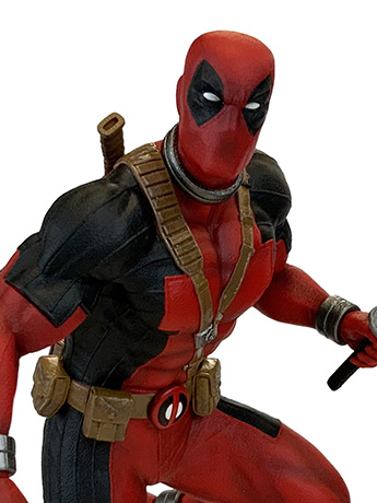 Marvel: Contest of Champions Deadpool 1/10 Scale Statue Gallery Image 2