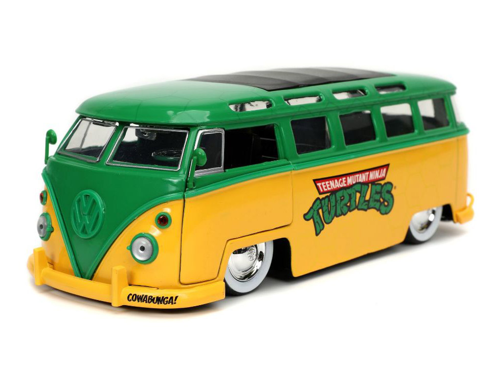 Teenage Mutant Ninja Turtles 1/24 Scale Die-Cast 1962 Volkswagen Bus with Leonardo Gallery Image 4