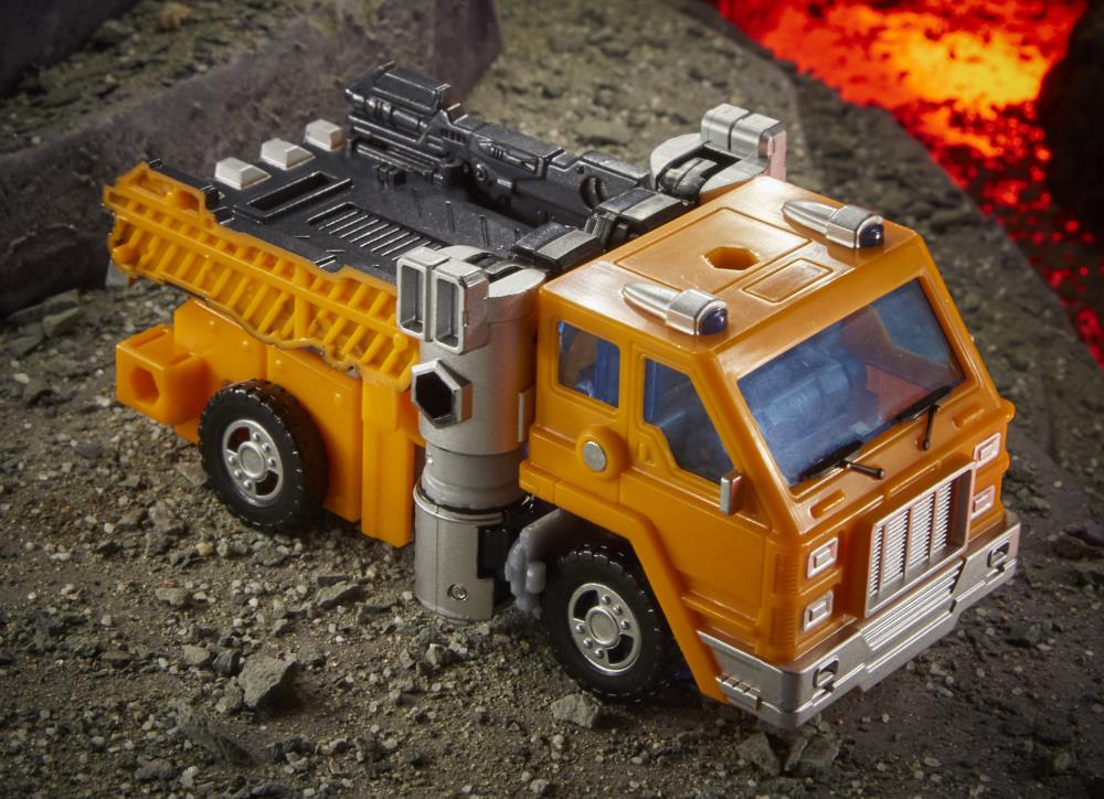 Transformers War for Cybertron: Kingdom Deluxe Huffer Gallery Image 7