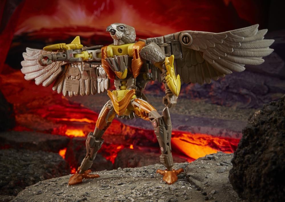 Transformers War for Cybertron: Kingdom Deluxe Airazor Gallery Image 6