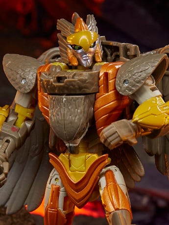 Transformers War for Cybertron: Kingdom Deluxe Airazor Gallery Image 2